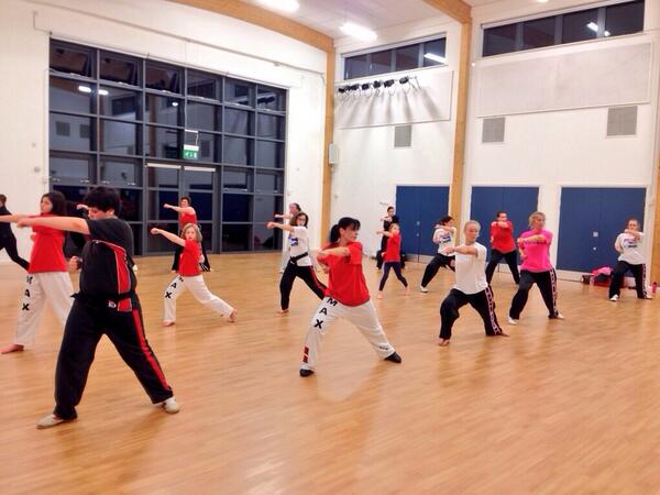 ash_max1's tweet photo. **FREE MONTH** Mon at 8pm brookside school #Musical forms#extremestretches @Lucyfear10 @SASPsomerset @censomgaz http://t.co/6btYmiE93i
