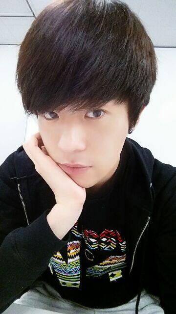 jinchulvv's tweet photo. 청순.jpg http://t.co/vRmkPcxlu5