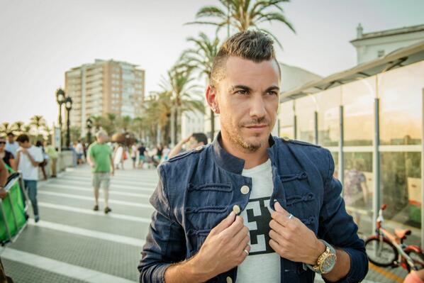 DeleMadridSC's tweet photo. La #amoradiccion está casi llegando a la @sala_bamboo con @Sergi0Contreras Solo 10 amaneceres https://t.co/YpjW3gOaZM http://t.co/7siNRSDbGh