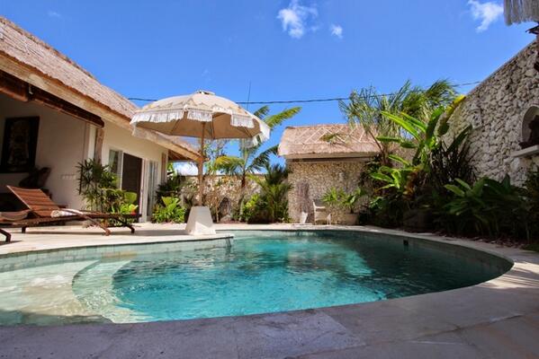 LesToitsDeBali's tweet photo. Villa Damar, 3BR in Canggu - Close to the beach http://t.co/RMjHLUsRNB