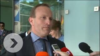 EUCouncilTVNews's tweet image. General Affairs Council #GAc - June 2014 Arrival and doorstep #DK #Lidegaard on #Albania bit.ly/Tr14xx