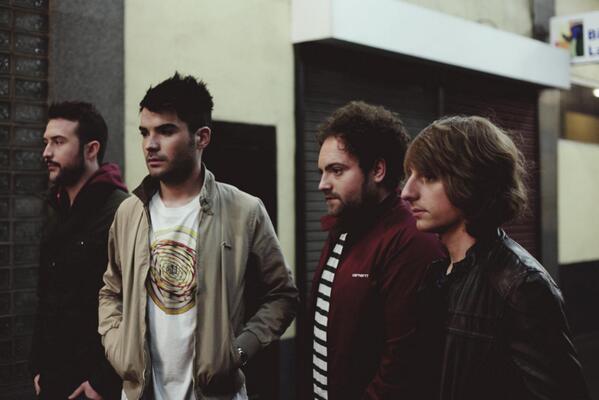 A3Noticias's tweet photo. Supersubmarina estrena su tercer disco con 'Hasta que sangren',canción protesta.Escúchala aquí http://t.co/AG6uIEkuIx http://t.co/Yl40J6c6QV