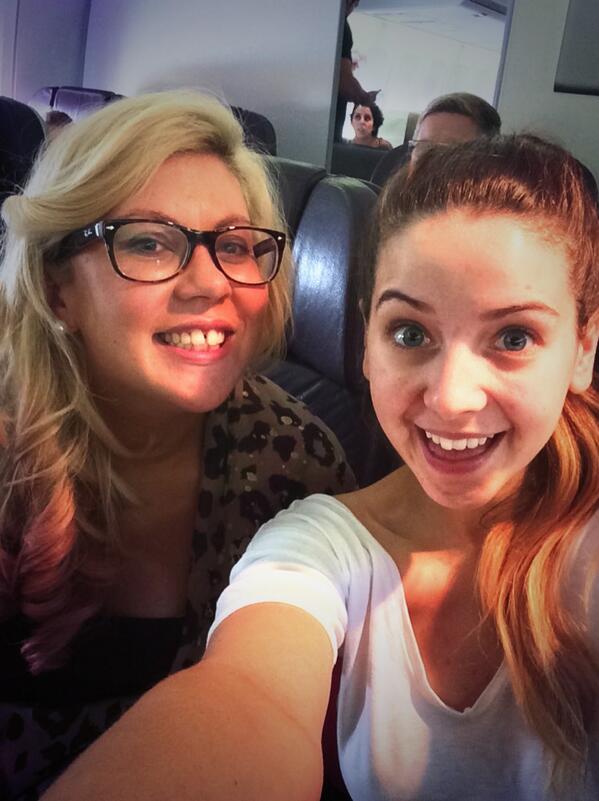 LouisePentland's tweet photo. Me and little peahead @ZozeeBo getting over excited for our flight. http://t.co/TcwGnziZZx