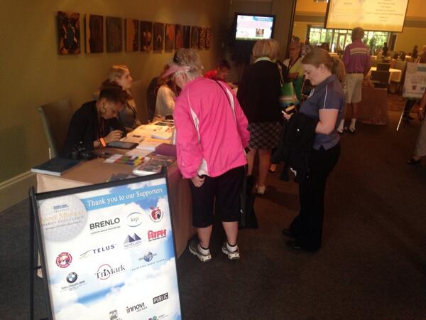 AnneMurrayGolf's tweet photo. Registration is open at the #AnneMurrayCharityGolfClassic at @AngusGlenGC! Looking forward to a sunny day of golf! http://t.co/j4badegtFc
