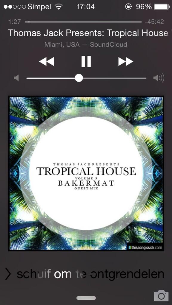 👏🔊           📚👎