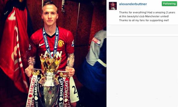 RedMancunian's tweet photo. [Picture] Alexander Buttner thanks Manchester United &amp; the fans for his time at the club. #MUFC http://t.co/HDRukBEuUm