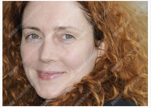 CameraPress's tweet photo. Rebekah Brooks found not guilty! #RebekahBrooks #CameraPress #AndyCoulson #phonehacking #verdict http://t.co/KoIz7c0AqD