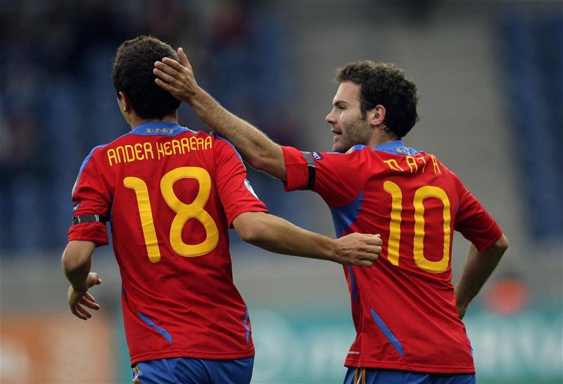 Bq5OV31CIAAesNM.jpg:large