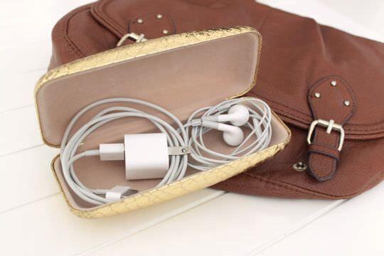 24 Travel Hacks That Will Change the Way You Travel Forever sensationali.st/24-travel-hack…
