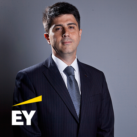 EY_Brasil's tweet photo. Hoje, Luiz Cláudio Campos, da #EY, modera o painel de Mobilidade Urbana na @RioConferences . Acompanhe via @EY_Brasil http://t.co/NPvxi3UTfh