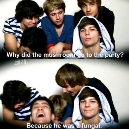 5SOSaDirection's tweet image. I still remember this one 😊😊💕