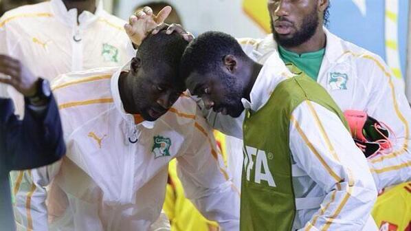 Lideres_Futbol's tweet photo. #RESPECT para Kolo Toure y Yaya Toure a quienes se le murio su hermano hace 3 dias. http://t.co/9bubf32O6y