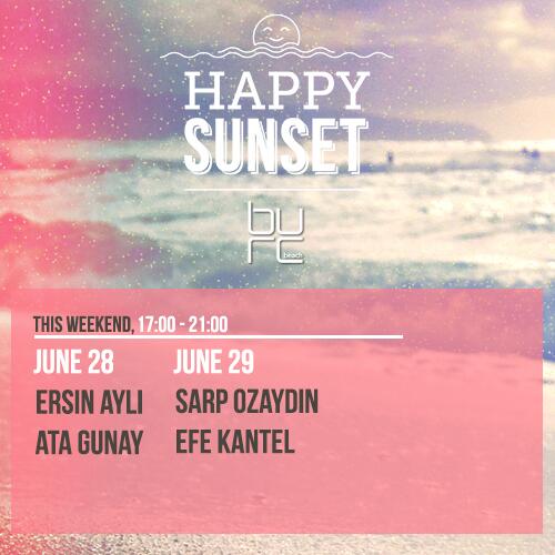 #BURCBeach'te Happy Sunset ile haftasonu eğlencesi devam ediyor.