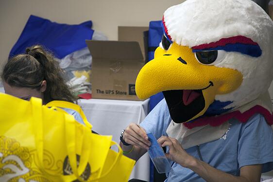 Clawed Eagle making @AUOrientation #EagleSummit14 the best yet! bit.ly/1nC0nJE #AmericanU #LookAtThoseTalons