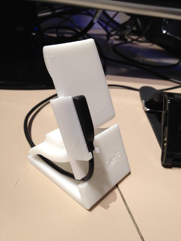 ilovemygear's tweet image. 3D printed stands for your @pebble / perfect #xmas gift / ilovemypebble.com  for details / #pebble