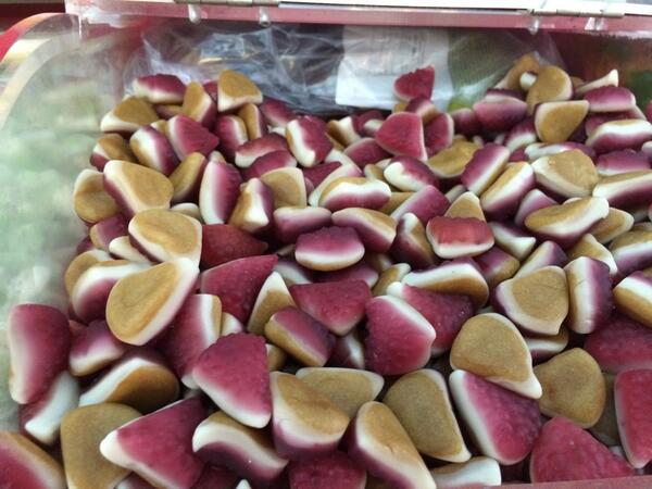 Consumer_Eye's tweet image. #عزيزي_المستهلك:
إحذر من شراء هذه الحلويات المنتشرة في الأسواق لأنها مجهولة المصدر ولاتحمل تواريخ صلاحية
@Amana940 
I