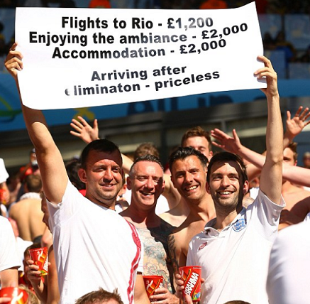 voetbalzonenl's tweet photo. "Nu we hier toch zijn, laten we er dan maar de humor van inzien." LOL! #coseng #wk2014 http://t.co/g6I6emnoYs