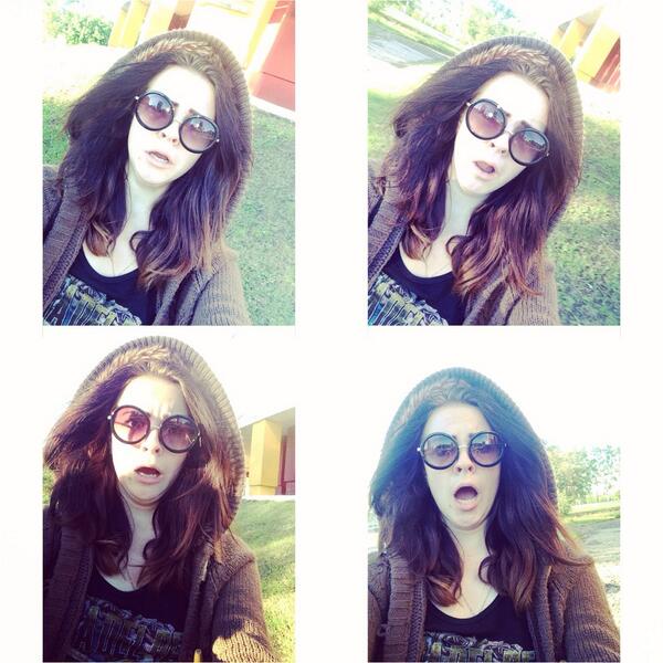 DieHappyTonight's tweet photo. If lana would FaceTime me @LanaDelRey @robgrantdotcom http://t.co/7TUQnec6Iq