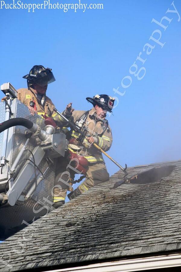 PSPhoto1's tweet image. @news12ctamelie More photos from today's fire can be viewed here at puckstopperphotography.com/p86026612 #Stamford #StamfordFire