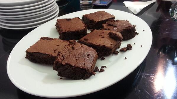 CoeliacIreland's tweet image. Look at all those brownies! #gfclass