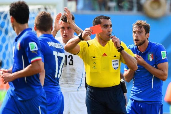 FT:  #ITA 0-1 #URU | LIVE: bit.ly/Ts1eVm #WorldCup