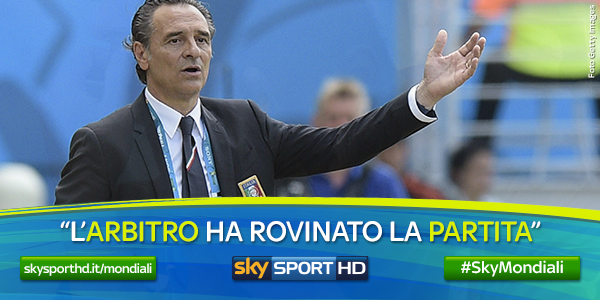 SkySport's tweet image. #Prandelli deluso al termine di #ItaliaUruguay. Siete d'accordo col tecnico azzurro? Ditelo con #SkyMondiali