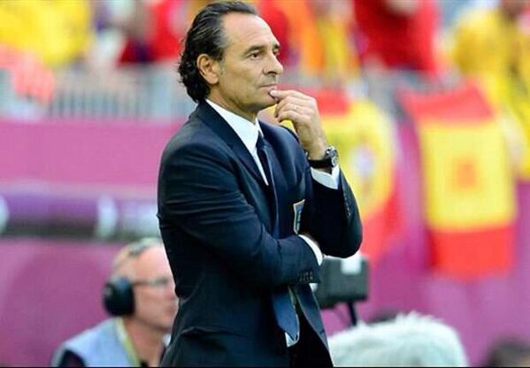 ActuFoot_'s tweet photo. Officiel: Cesare Prandelli a anoncé sa démission ! #ITA http://t.co/oDRSWdct6R