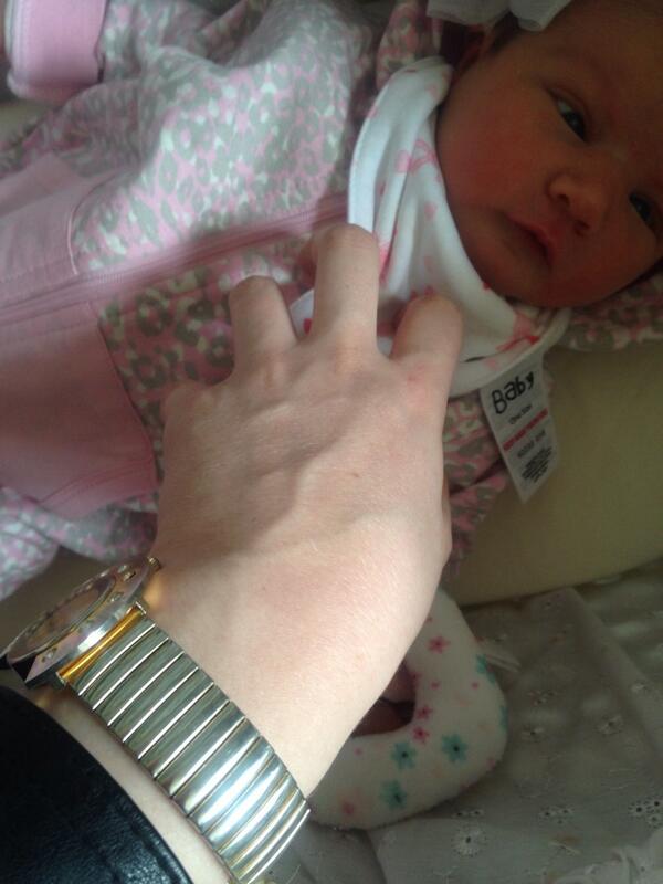 fxcklozzy's tweet photo. Playing with Lexi Mae 👶💞 http://t.co/kHdgsnaYQk