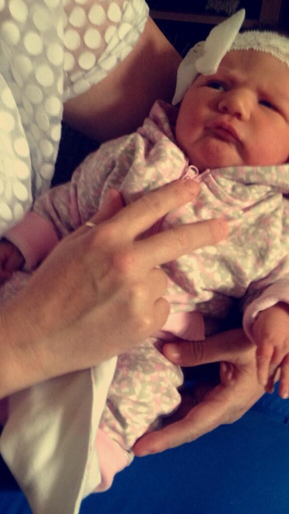 fxcklozzy's tweet photo. Lexi pulls some right funny faces😂💕 http://t.co/2xe1hiuuBp