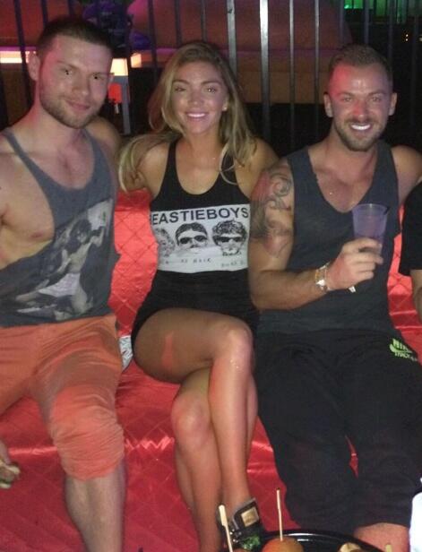 Ahhhh the good good life http://t.co/ZBXrqk1uJC<a href="/tag/whitepeoplewednesday"class="tags"><span>#whitepeoplewednesday</span></a>