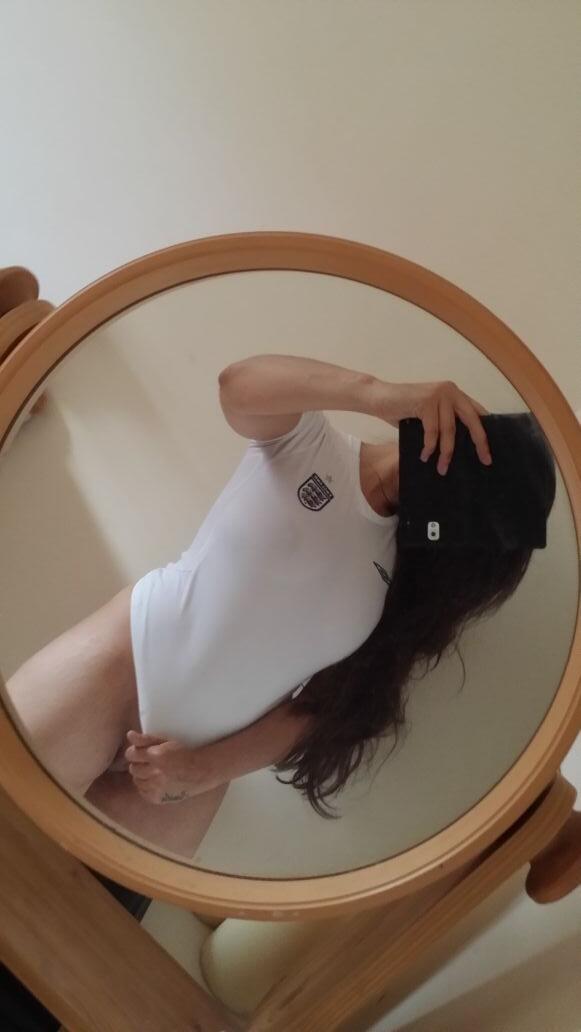 hersweetscent's tweet image. Shame England are out of the world cup...guess ill have to take this off now?