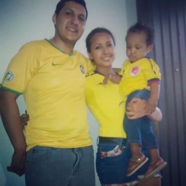 Alejandra_OD92's tweet photo. Felices. http://t.co/Y1Ex4eeH0Y