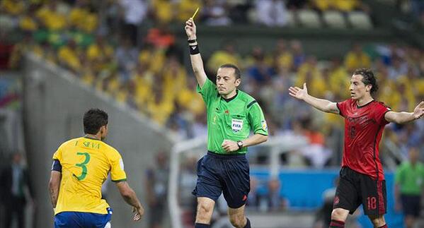DZfoot's tweet photo. Le Turc Cuneyt Cakir comme arbitre #ALGRUS #HALLILOATTACK
http://t.co/aftWemUsxf http://t.co/9RmZQ27oYc