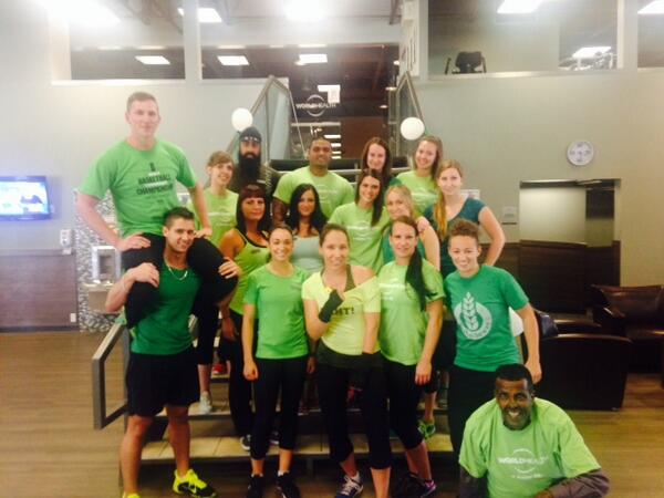 Livesey81's tweet image. TEAM GREEN @worldhealthYEG #WHKensington #GroupKick Launch tonight #celebrating #greatteam #fitfam #yeg