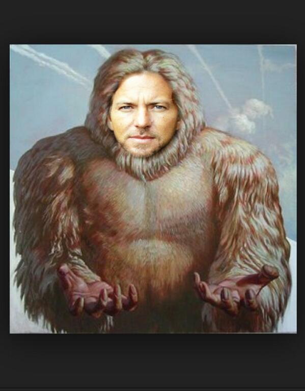 garf36's tweet photo. @PearlJam Yeti Vedder http://t.co/t4AOioDbY0