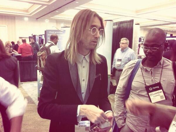 tribeni_pegu's tweet image. Stefan from @innermation at @stratbeans booth 201. #mLearnCon @HENRYmacrery