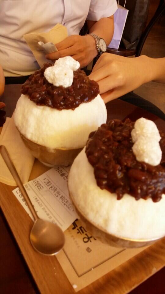 OptionHong's tweet image. 녹차보단 역시 팥 (@ 경성팥집 옥루몽) 4sq.com/1o1sHbo