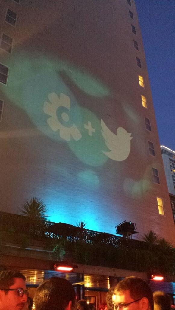 BettyAi's tweet photo. Who's party is it? #crashlytics and #twitter! http://t.co/3PaJlZ0qiS