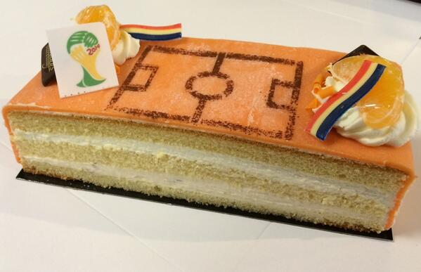 Hier mag je je tanden wel inzetten, met bloedsinaasappelbavaroise #wk2014