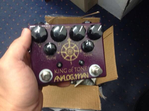 FatStig5's tweet photo. OMG. Its HERE!!!!! Finally!! #electricguitar #kingoftone http://t.co/eVvtTXlKMY