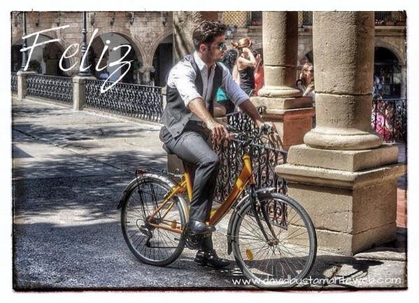 dbustamanteweb's tweet photo. Solo queda un dia!!!! @David_Busta ... #Feliz http://t.co/e6qtEpneWR