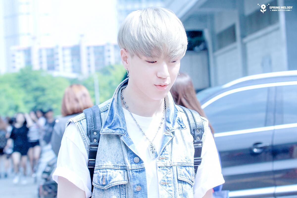 Bq9TOU6CcAECfEU.jpg:large