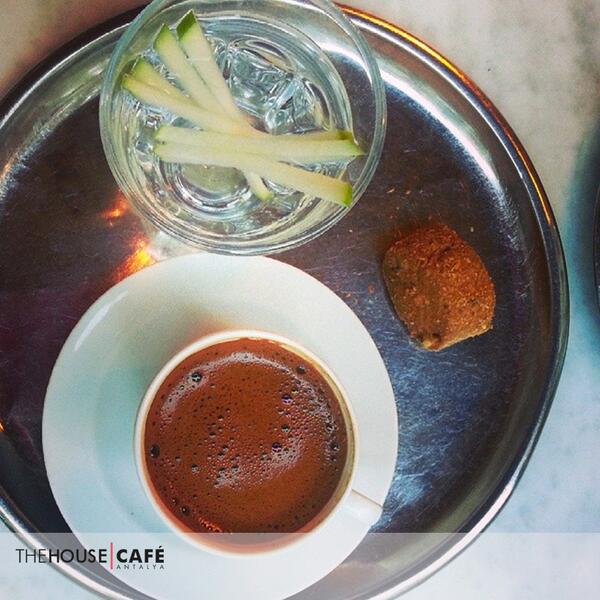 Bütün gece Dünya Kupası heyecanıyla uykusuz kaldıysanız, güne başlangıç noktanız belli: The House Cafe Antalya.