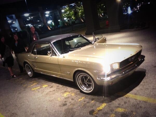 Sweet wheels <a href="/SandraOldfield/">Sandra Oldfield</a>. Ta for picking up us hitchhikers in the 66 Rieslingmobile / <a href="/jamiegoode/">Jamie Goode</a> <a href="/WineTrackMind/">Janet Dorozynski DipWSET PhD</a>