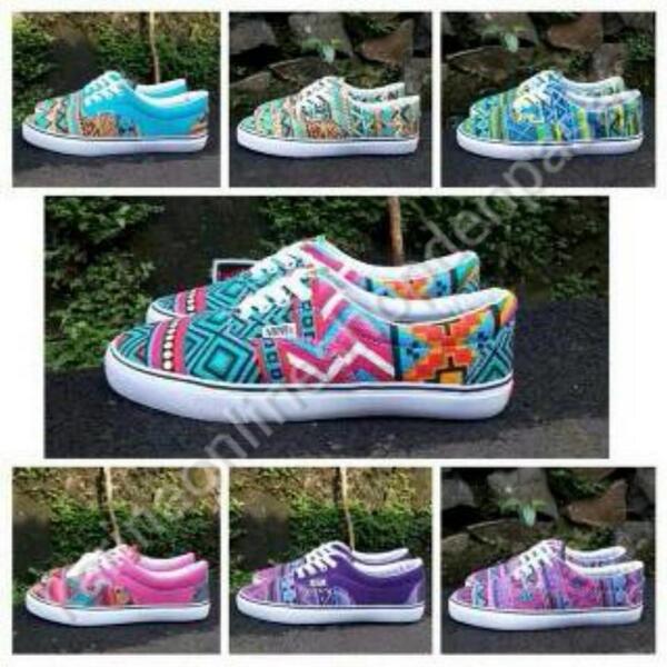 Mayhem_Ayick's tweet photo. Vans Tribal..
Size 36-40..
Free Box..
IDR 220.000..
Order? Cek Bio dear..
#vansmurah#vans#denpasar http://t.co/f8vqyPdfGR