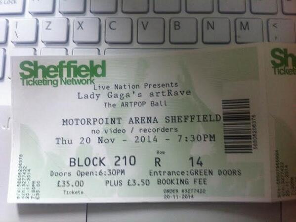 Wooiliketurtles's tweet photo. @OhMyGagaFanS  LOOK WHAT I GOT! http://t.co/TUeWb7bjFH