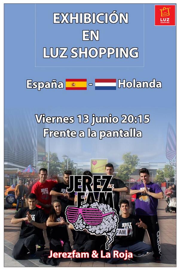 JerezFam's tweet photo. No te lo pierdas! Ven a ver a la selección a luz shopping! http://t.co/5XHJO8lkCI