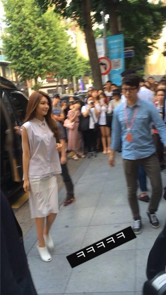 BqAPKL_CAAAF66i.jpg:large