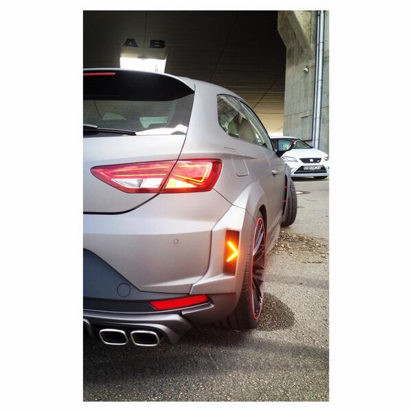 JeDesignGmbH's tweet photo. Are you ready for the track? The all new #JEDESIGN #Seat #Leon #Cupra #Widebody http://t.co/2X2hFQpPxr