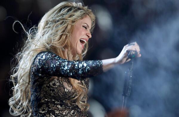 So what's your fav #WorldCup anthem? Brazilian tweeters seem to prefer Shakira to J-Lo. #cadeashakira